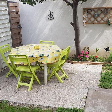 Ferienwohnung Superbe T2 Avec Jardin, Piscine-Enfant Et Parking Arles Exterior foto